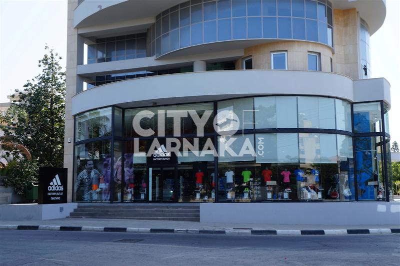 Adidas-factory-outlet