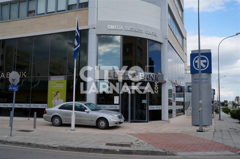 Alpha-Bank3
