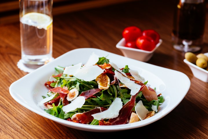 CHR_9121-prosciutto-con-fichi-secchi-insalata-Small