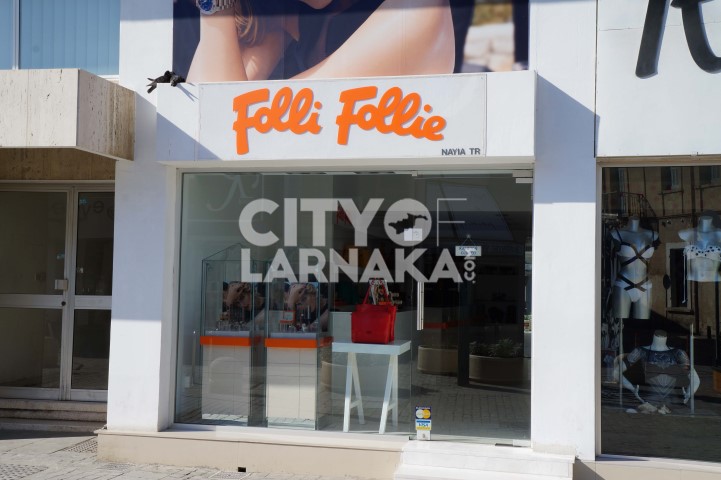 Folli-Follie