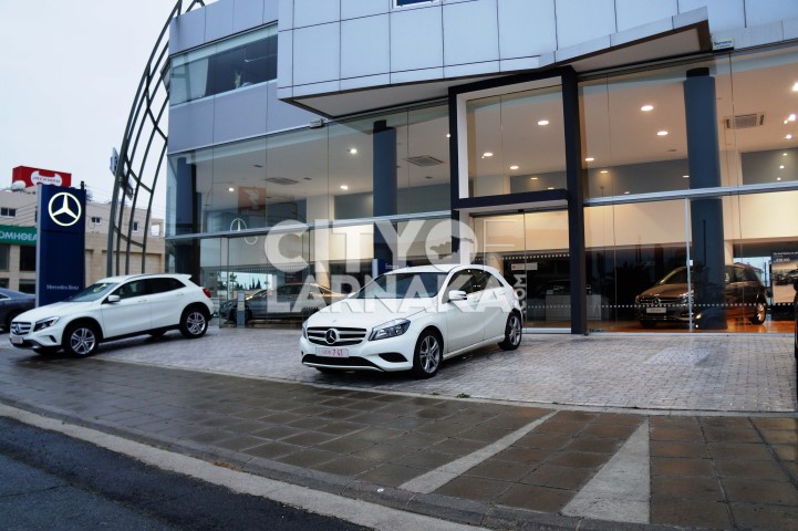 Mercedes